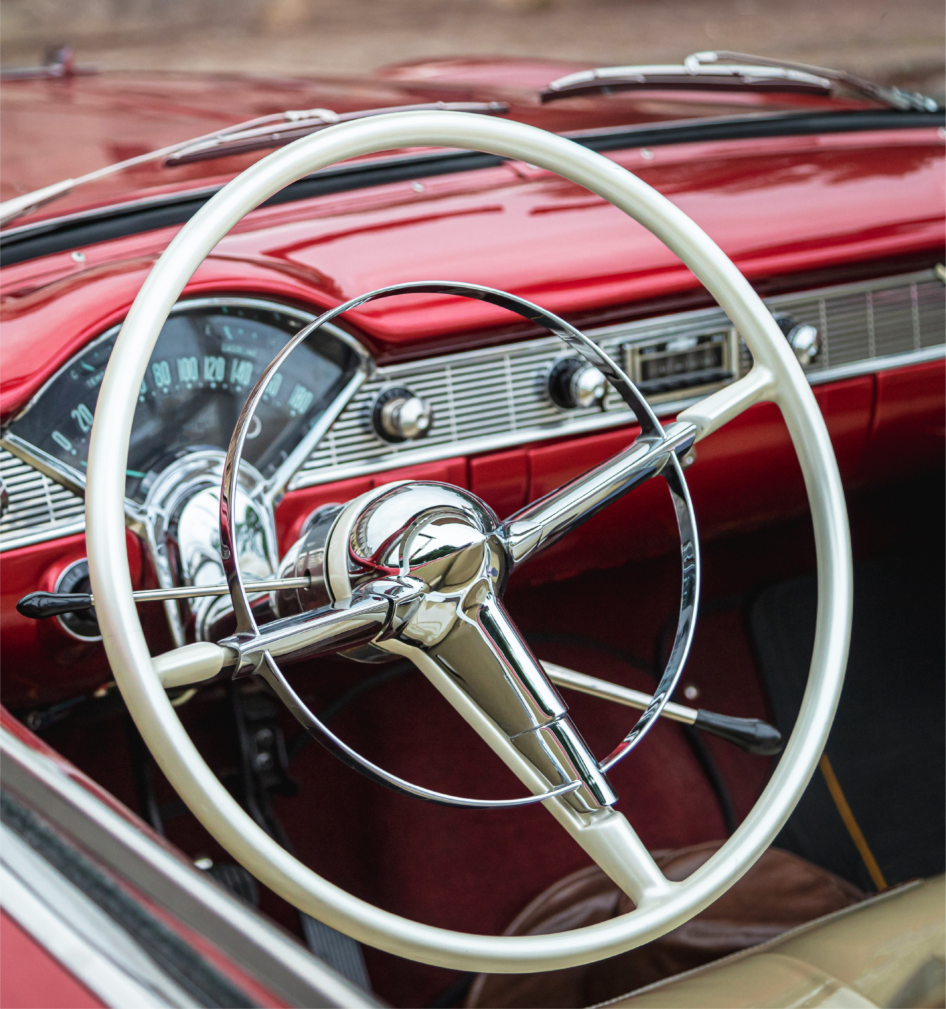 Exclusive classic car tour in Havana